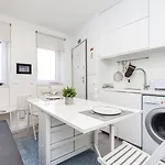 Guestready - Minimalist In Downtown Appartement