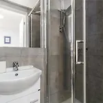 Guestready - Minimalist In Downtown Appartement